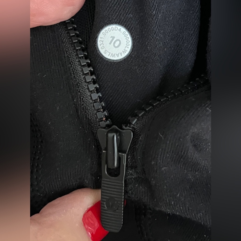 Lululemon Define Jacket Sz 10 Solid Black Full-Le… - image 4